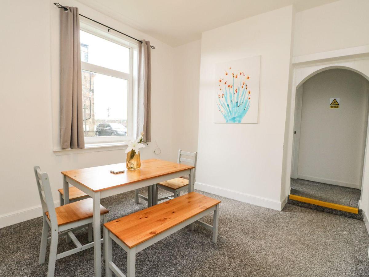 Annielea Is A Cosy 3 Bed Cottage In Helensburgh Exterior photo
